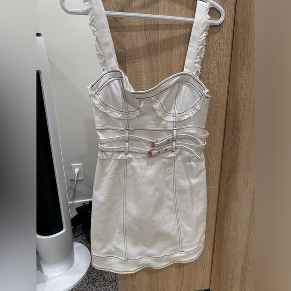 Love and lemons cute jean dress for Summer - Picture 2 of 3